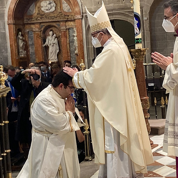 Homilía en la ordenación sacerdotal de Juan José Carbajo Cobos