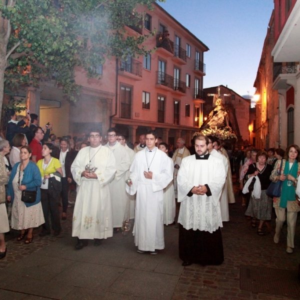 Procesión de Nuestra Madre coronada