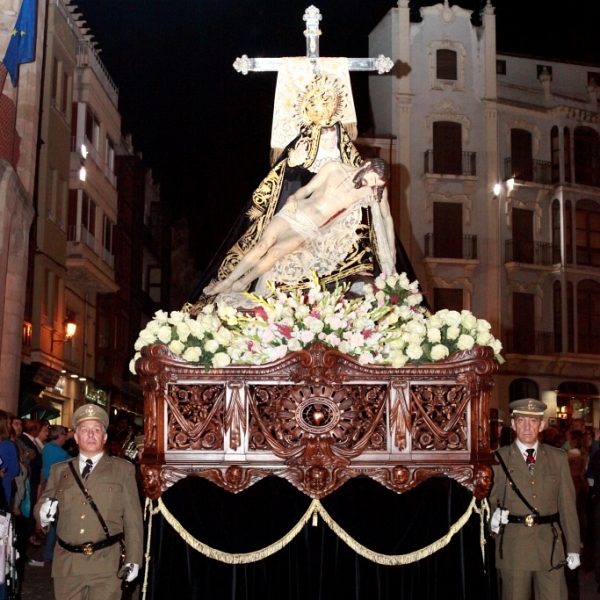 Procesión de Nuestra Madre coronada