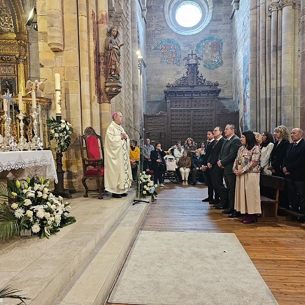 Benavente celebra la Veguilla con una llamada a ser bálsamo y esperanza