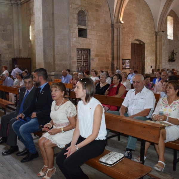 El obispo en Fermoselle tras el incendio