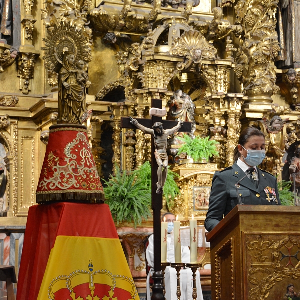 El obispo preside la eucaristía de la Virgen del Pilar, patrona de la Guardia Civil