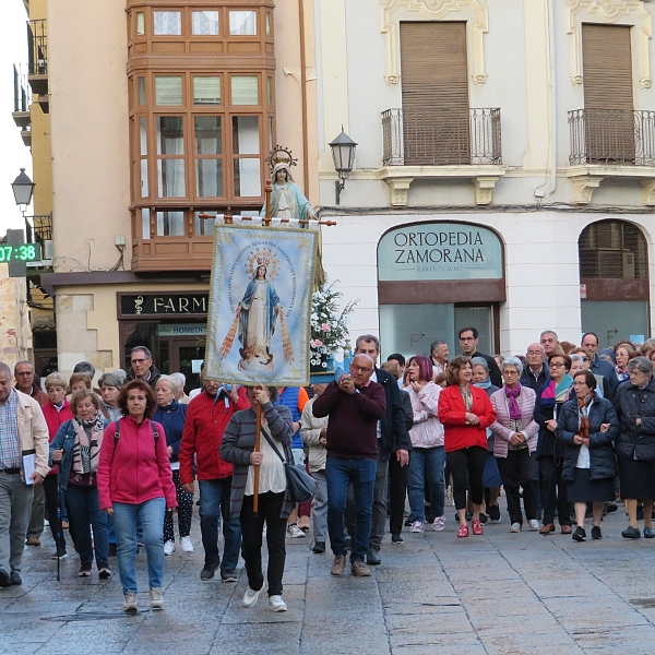 Caminamos con María, Reina de La Paz