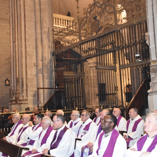 Zamora se despide de Uriarte con la celebración de la misa en la catedral