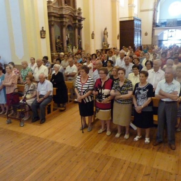 Eucaristía y unción en la iglesia de Villarrín