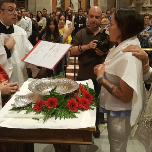 Vigilia de Pentecostés y confirmaciones de adultos