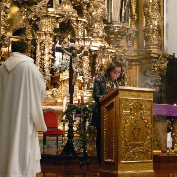 El obispo preside la vigilia de la Inmaculada en la iglesia de San Torcuato