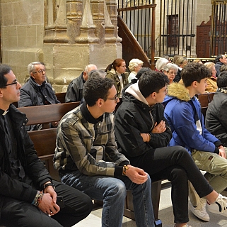 El obispo centra su primera meditación cuaresmal en la espiritualidad de la Pasión