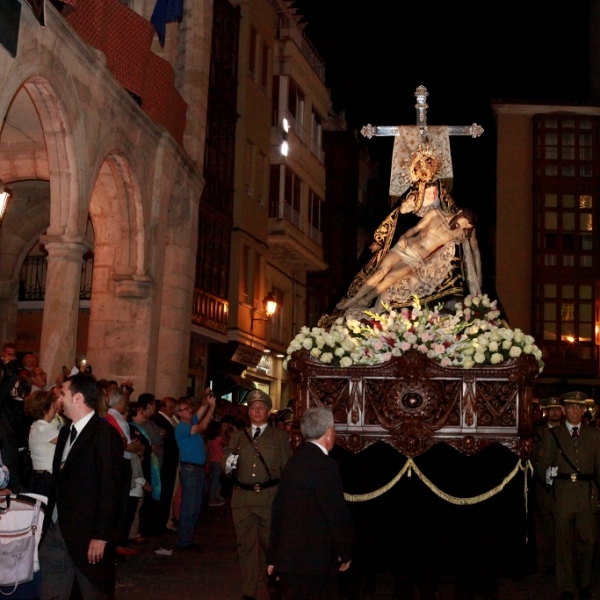 Procesión de Nuestra Madre coronada