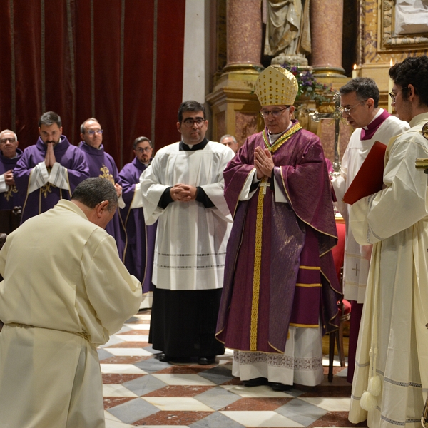 Ordenación de Antonio Vela