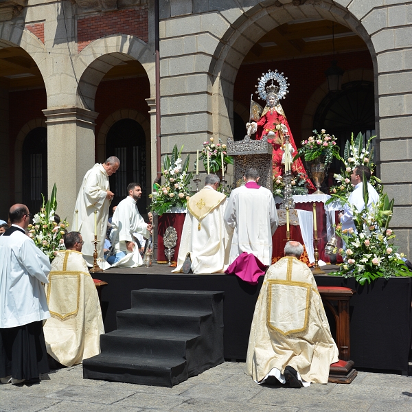 Un Corpus que dejó pequeña la Catedral