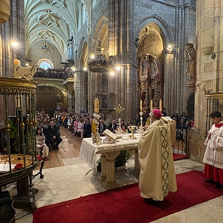 Benavente celebra la Veguilla con una llamada a ser bálsamo y esperanza