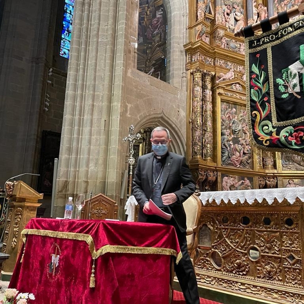 El obispo, pregonero de la Semana Santa de Astorga