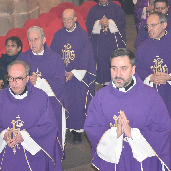 Zamora se despide de Uriarte con la celebración de la misa en la catedral