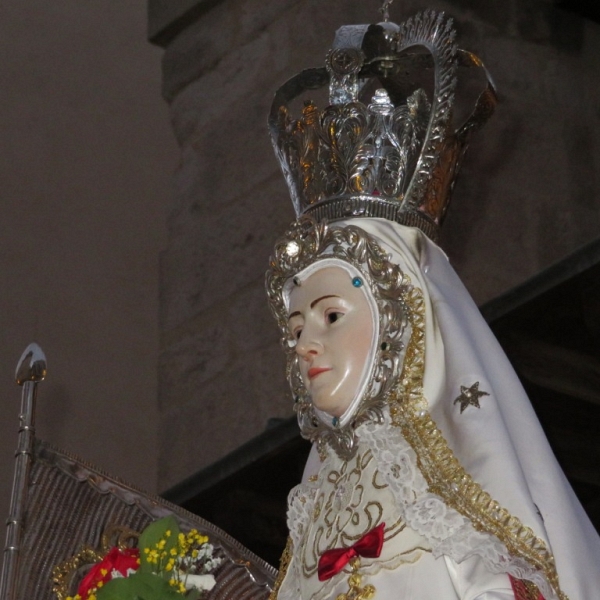 Salida de la Virgen de la Concha (Romería La Hiniesta)