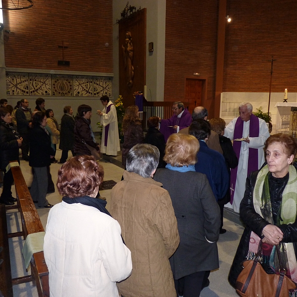 Imposición de la ceniza en Cristo Rey