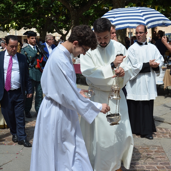 Un Corpus que dejó pequeña la Catedral