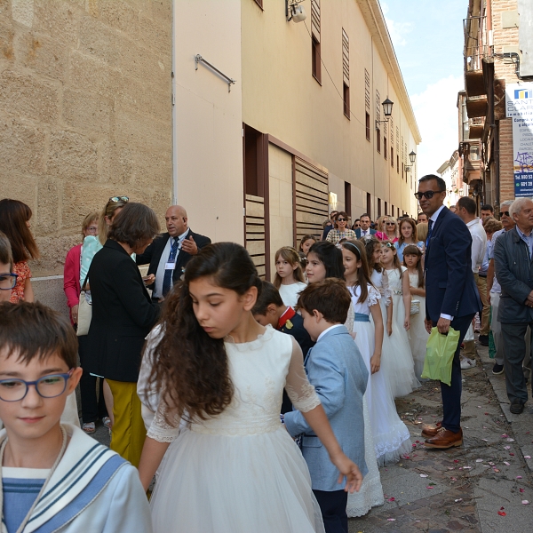 Un Corpus que dejó pequeña la Catedral