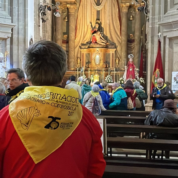 Medio millar de zamoranos en Santiago acompañando a la Virgen de la Concha