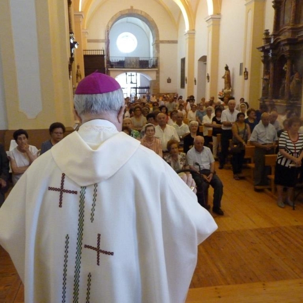 Eucaristía y unción en la iglesia de Villarrín