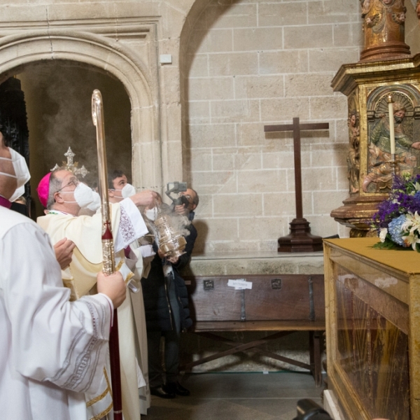 Ordenación y toma de posesión de don Fernando