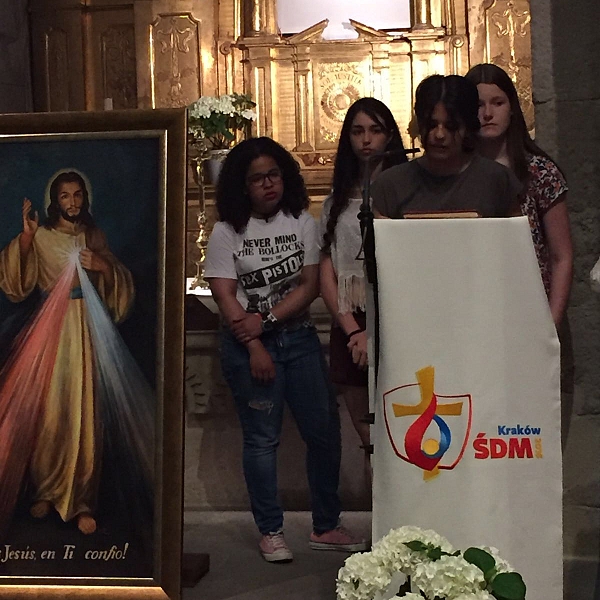 Envío de los jóvene participantes en la JMJ y sesión i