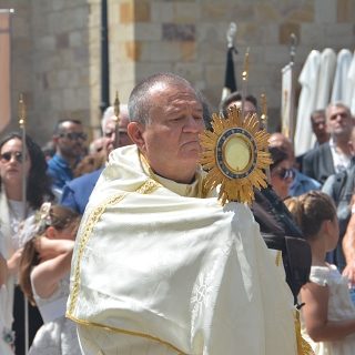 Un Corpus que dejó pequeña la Catedral