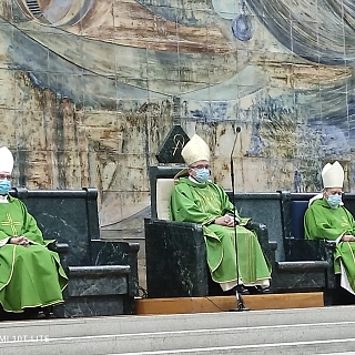 Monseñor Valera asiste a la despedida del obispo de Braganza