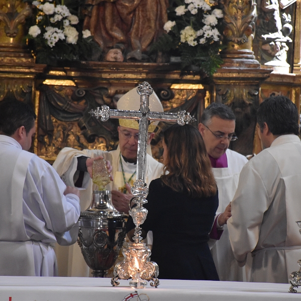 La iglesia de San Andrés reúne al presbiterio zamorano en torno a la Misa Crismal