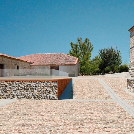 El Ayuntamiento y el Obispado presentan el anteproyecto de la calle trasera de la catedral