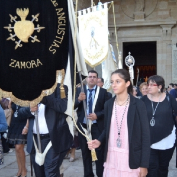 Procesión de Nuestra Madre coronada