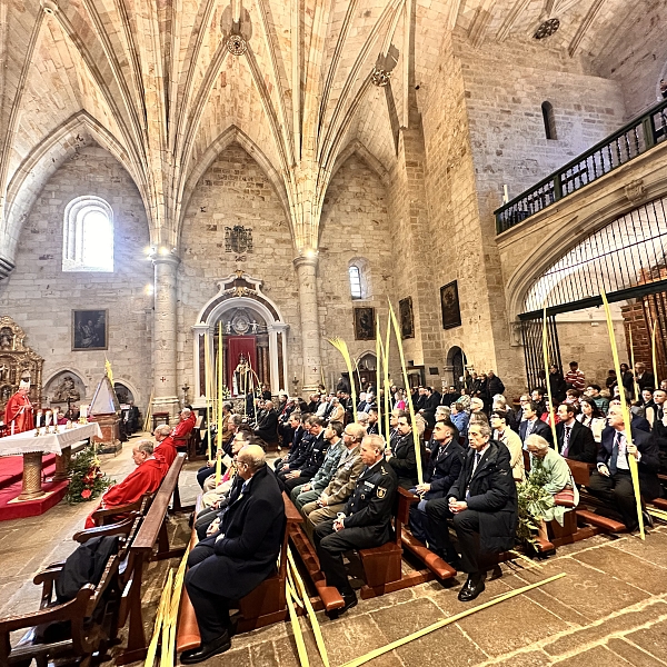 El obispo, Fernando Valera llama a Zamora a entrar en la Semana Santa con esperanza y caridad