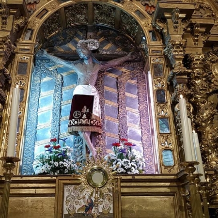 Los jóvenes, al Cristo de Morales