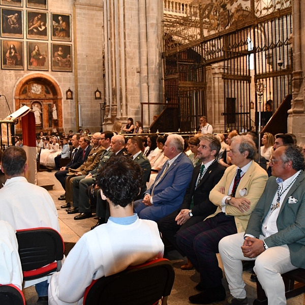 El Corpus transforma las calles de Zamora en un altar de fe