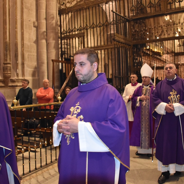 Zamora se despide de Uriarte con la celebración de la misa en la catedral