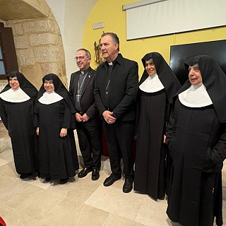 La vida consagrada de Zamora vive una jornada de encuentro con el cardenal Artíme