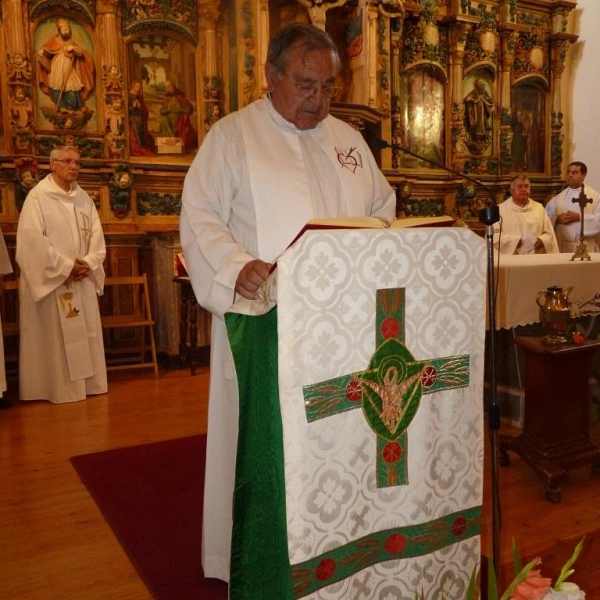 Eucaristía y unción en la iglesia de Villarrín