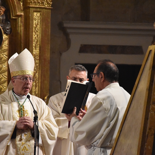 La Iglesia de Zamora culmina el Triduo Pascual con la alegría de la Resurrección
