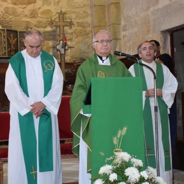 El obispo en Fermoselle tras el incendio