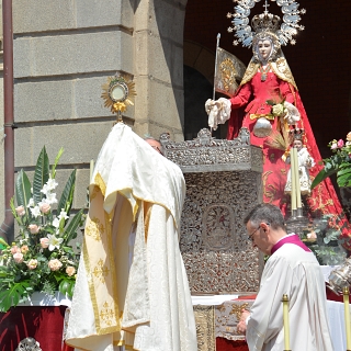 Un Corpus que dejó pequeña la Catedral