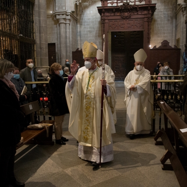 Ordenación y toma de posesión de don Fernando