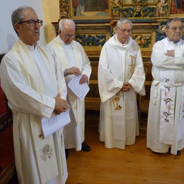 Eucaristía y unción en la iglesia de Villarrín