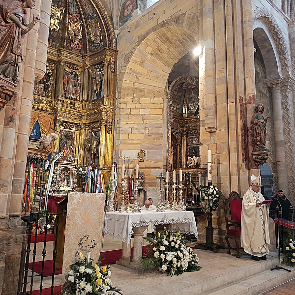Benavente celebra la Veguilla con una llamada a ser bálsamo y esperanza