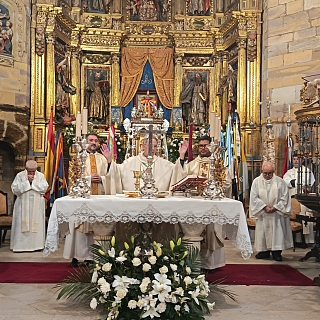 Benavente celebra la Veguilla con una llamada a ser bálsamo y esperanza