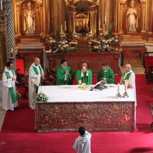 Toma de posesión de los nuevos sacerdotes en S. Ildefonso