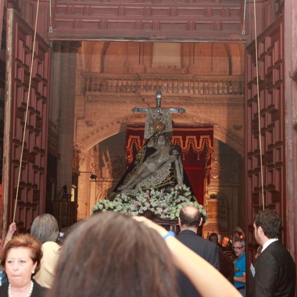 Procesión de Nuestra Madre coronada