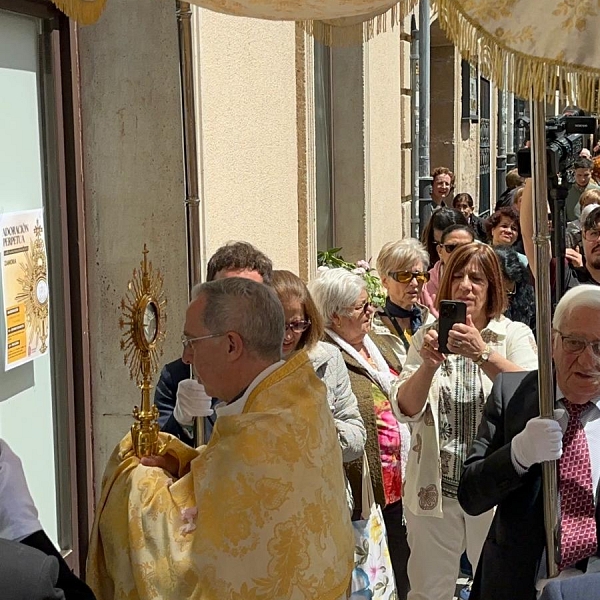 Zamora abre un nuevo faro de oración en la Capilla de Adoración Perpetua