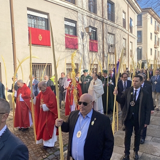 “Y Jesús inauguró su pasión con una luz profética”