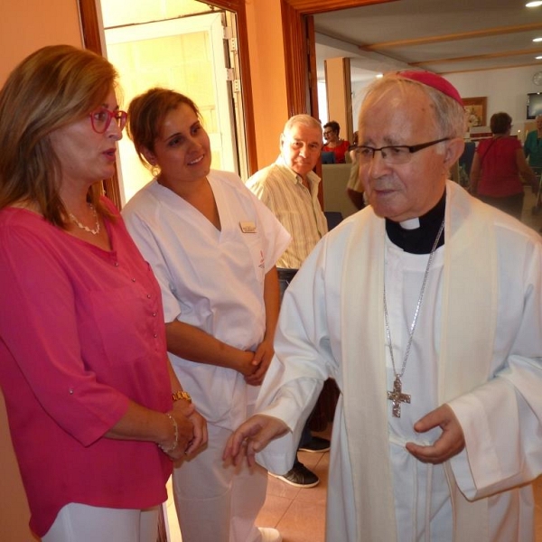 Unción de enfermos en la Residencia de Villarrín