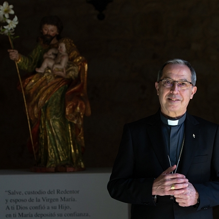 Monseñor Valera pregona la Semana Santa de Astorga